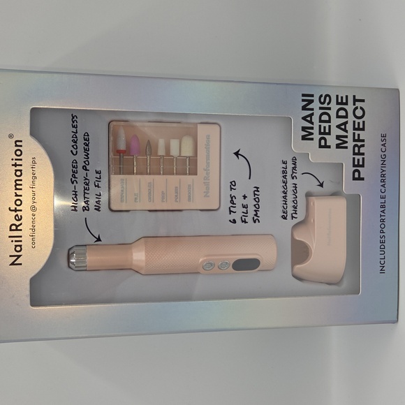 Reformation Other - Nail Reformation Mani Pedi Set